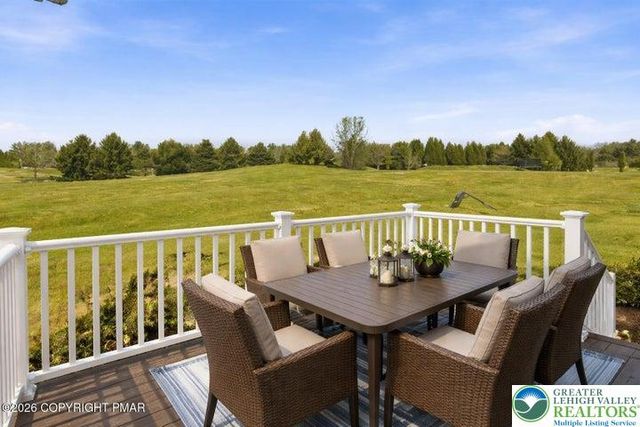 104 Corine Way, Ross Twp, PA 18353