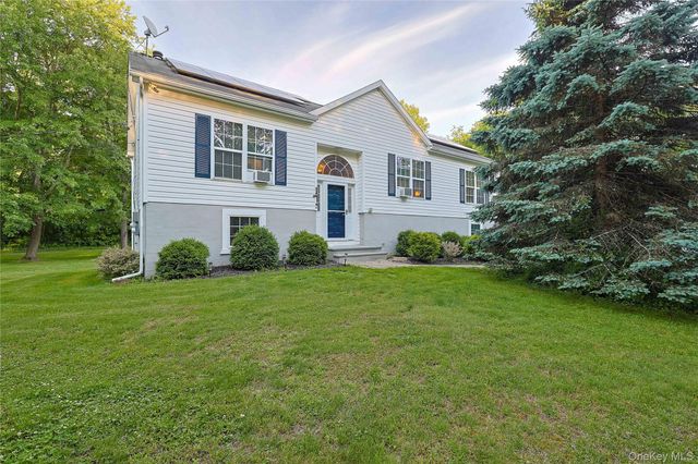 17 Cosmo Drive, Hopewell Junction, NY 12533