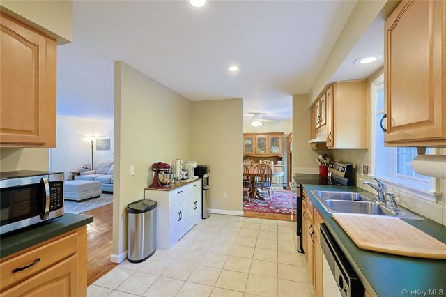 17 Cosmo Drive, Hopewell Junction, NY 12533