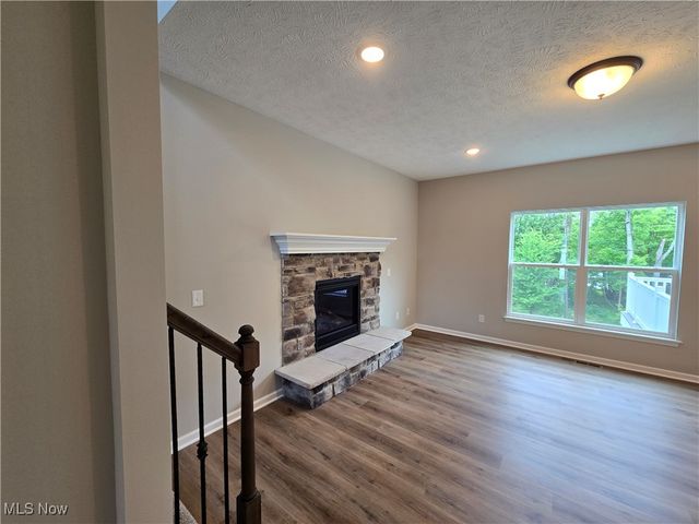 3375 Buckeye Trail, Green, OH 44685