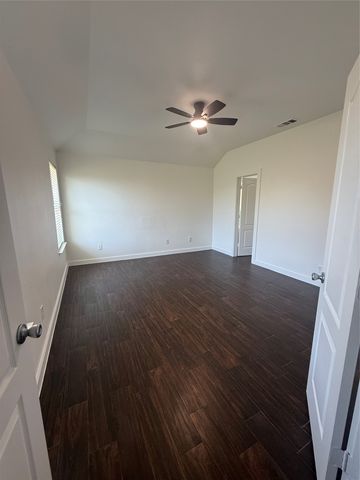 310 Millstone Drive, Wylie, TX 75098