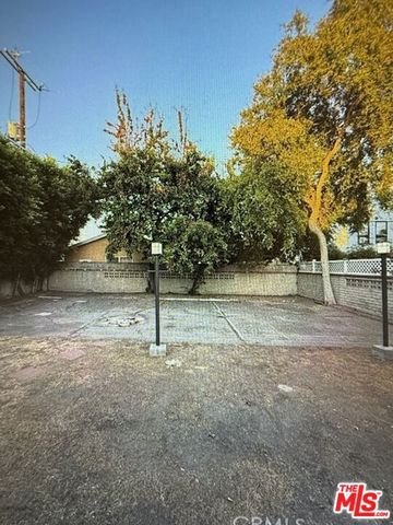 6348 Camellia Avenue, North Hollywood, CA 91606