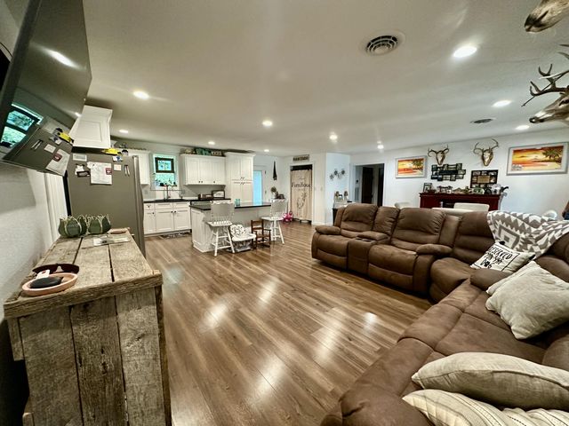 463 Redbird Drive, Marshfield, MO 65706