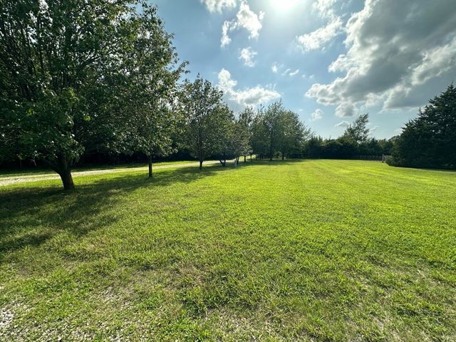 463 Redbird Drive, Marshfield, MO 65706