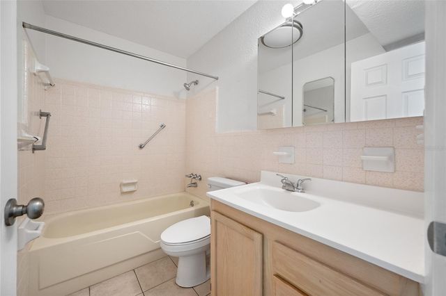 8075 112 STREET 104, Seminole, FL 33772