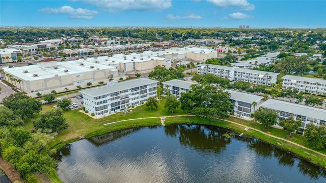8075 112 STREET 104, Seminole, FL 33772