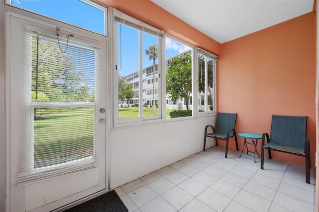8075 112 STREET 104, Seminole, FL 33772