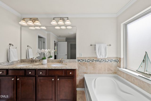 1341 Cozy Oak Avenue, Cary, NC 27519