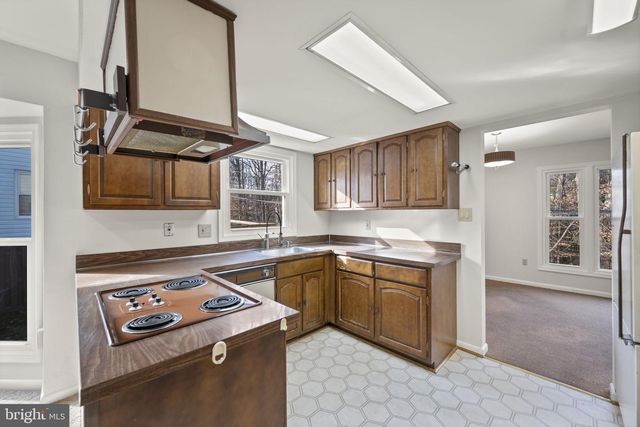 8604 IMPERIAL DR, Laurel, MD 20708