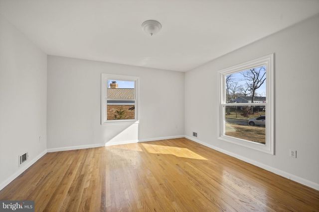 8604 IMPERIAL DR, Laurel, MD 20708