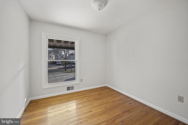 8604 IMPERIAL DR, Laurel, MD 20708