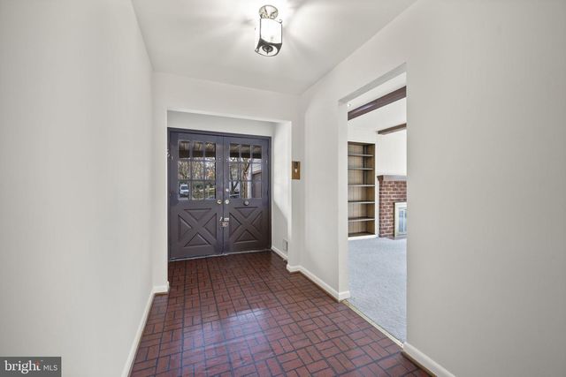 8604 IMPERIAL DR, Laurel, MD 20708