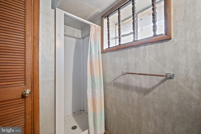 8604 IMPERIAL DR, Laurel, MD 20708