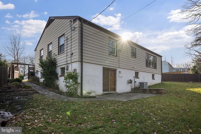 8604 IMPERIAL DR, Laurel, MD 20708