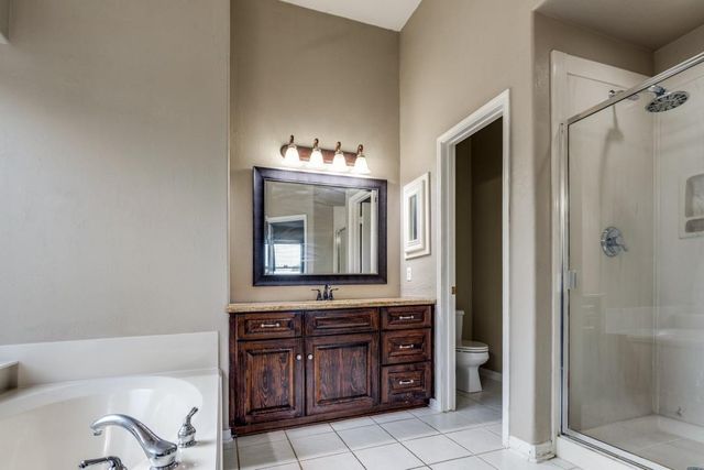 126 Crescent Bay Drive, League City, TX 77573