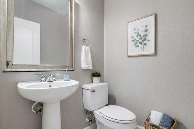 126 Crescent Bay Drive, League City, TX 77573