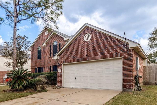 126 Crescent Bay Drive, League City, TX 77573