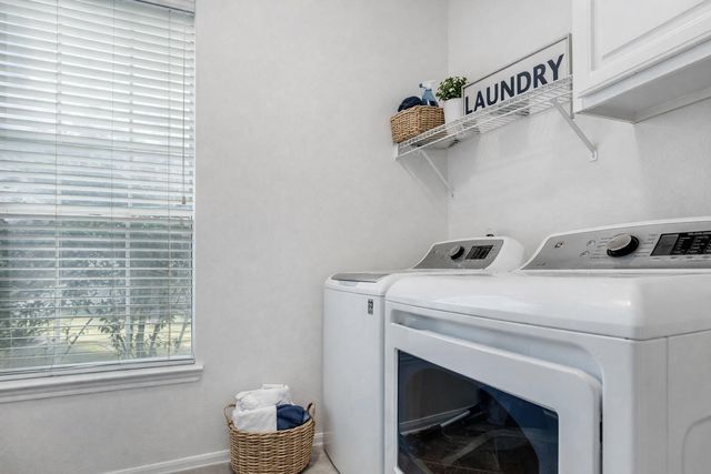 126 Crescent Bay Drive, League City, TX 77573