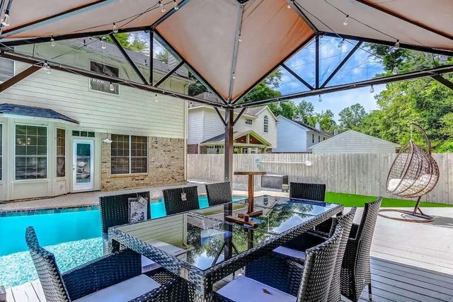 14 Dovetail Place, The Woodlands, TX 77381