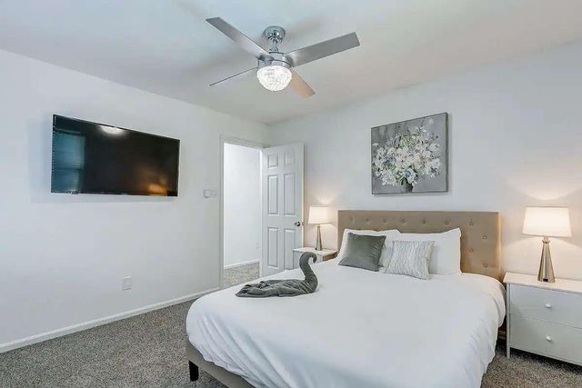 14 Dovetail Place, The Woodlands, TX 77381