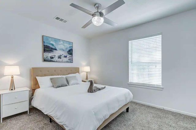 14 Dovetail Place, The Woodlands, TX 77381