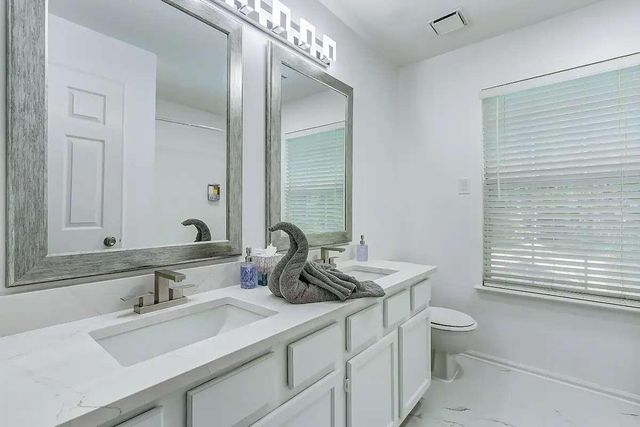 14 Dovetail Place, The Woodlands, TX 77381