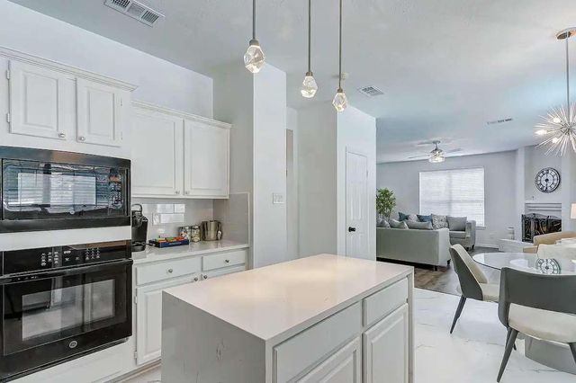 14 Dovetail Place, The Woodlands, TX 77381