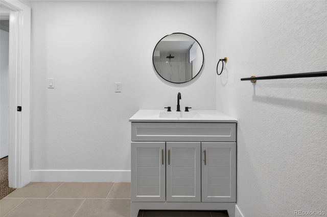 234 Nome Street, Aurora, CO 80010