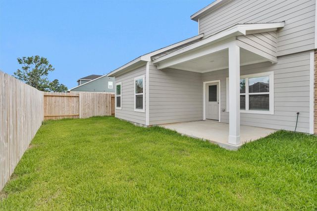 9749 Enclave Ridge Road, Willis, TX 77318