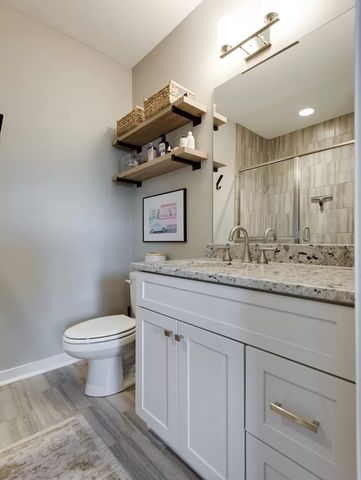 975 Ashland Place Dr, Nashville, TN 37218
