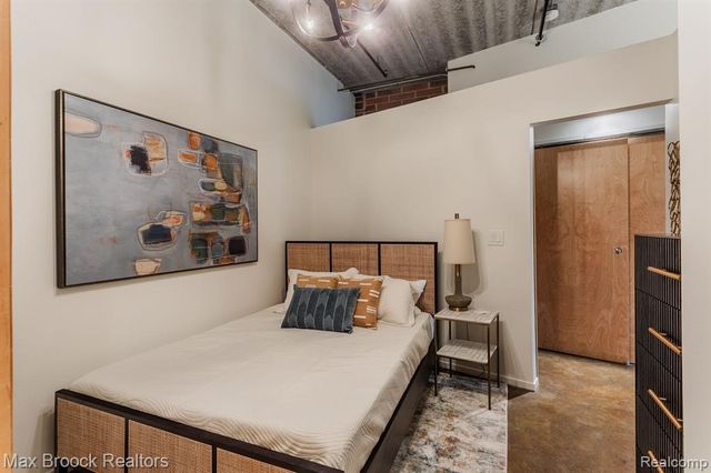 333 E Parent Avenue 9, Royal Oak, MI 48067