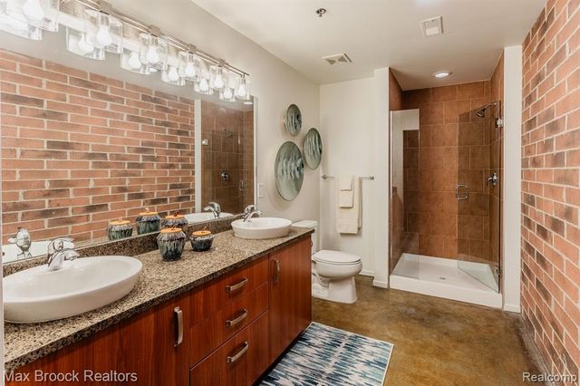 333 E Parent Avenue 9, Royal Oak, MI 48067