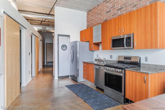 333 E Parent Avenue 9, Royal Oak, MI 48067