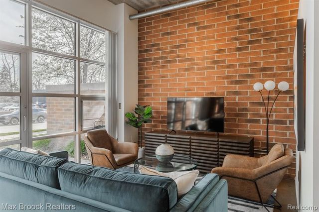 333 E Parent Avenue 9, Royal Oak, MI 48067