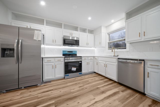 800 Carlisle Ct, N, Nashville, TN 37214