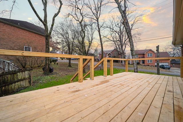 800 Carlisle Ct, N, Nashville, TN 37214