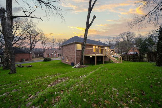 800 Carlisle Ct, N, Nashville, TN 37214