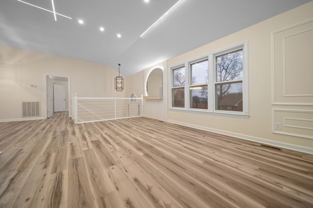 800 Carlisle Ct, N, Nashville, TN 37214