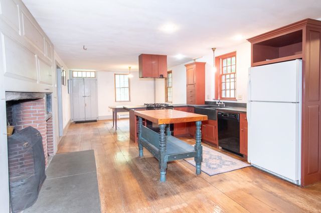 75 Lyon Road, Royalton, VT 05068