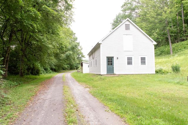 75 Lyon Road, Royalton, VT 05068