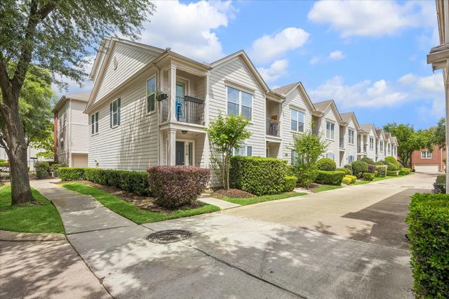 922 W Heights Hollow Lane W, Houston, TX 77007
