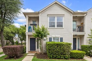 922 W Heights Hollow Lane W, Houston, TX 77007