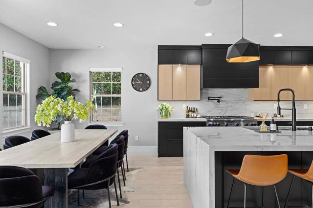 887 Genoa Way, San Marcos, CA 92078