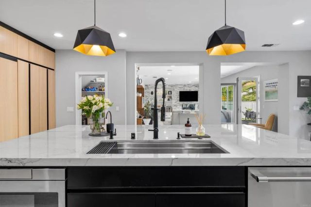 887 Genoa Way, San Marcos, CA 92078