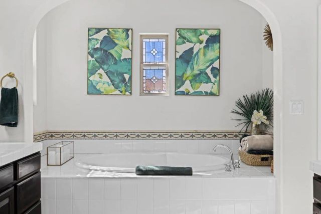 887 Genoa Way, San Marcos, CA 92078