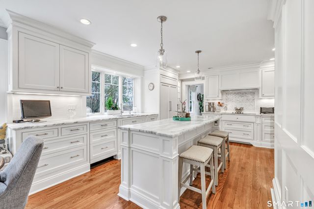 31 Hilltop Drive, Trumbull, CT 06611