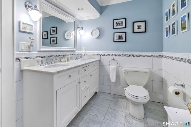 31 Hilltop Drive, Trumbull, CT 06611