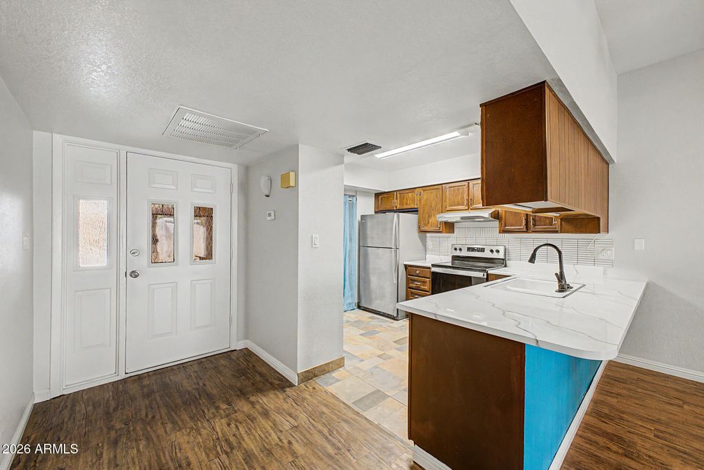910 N CENTER Street 16, Mesa, AZ 85201 — photo 4