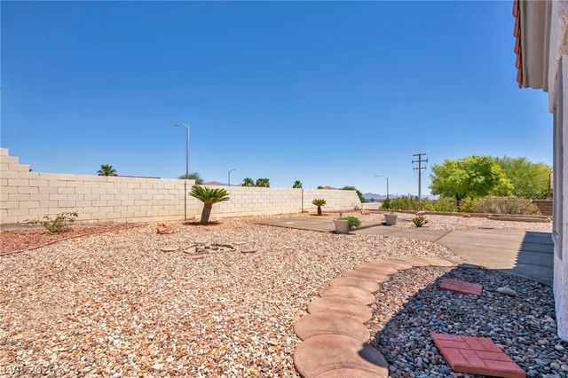 10020 Villa Ridge Drive, Las Vegas, NV 89134