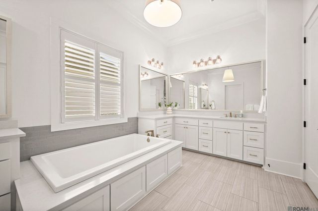 2130 Tiger Crossing Dr, Baton Rouge, LA 70810